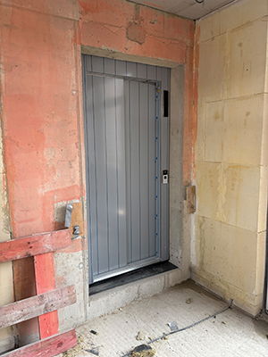 2026-02-23_Donzdorf-Woehrplatz_Aufzug